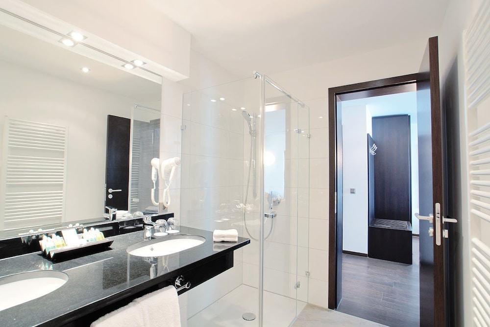 Hotel Winzerstube Иринген Экстерьер фото